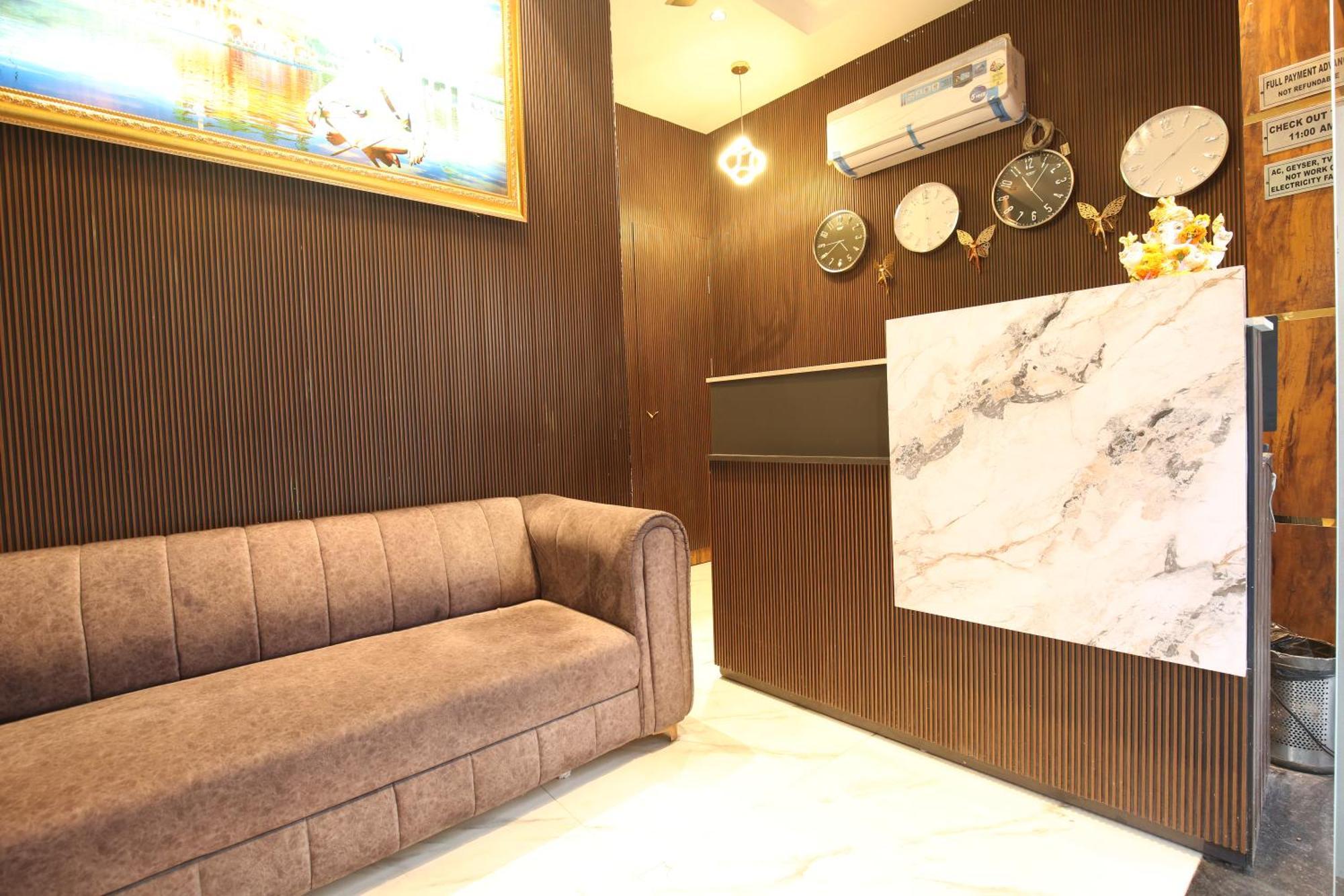 Hotel Holiday First 300 Meter From Golden Temple Amritsar Ngoại thất bức ảnh