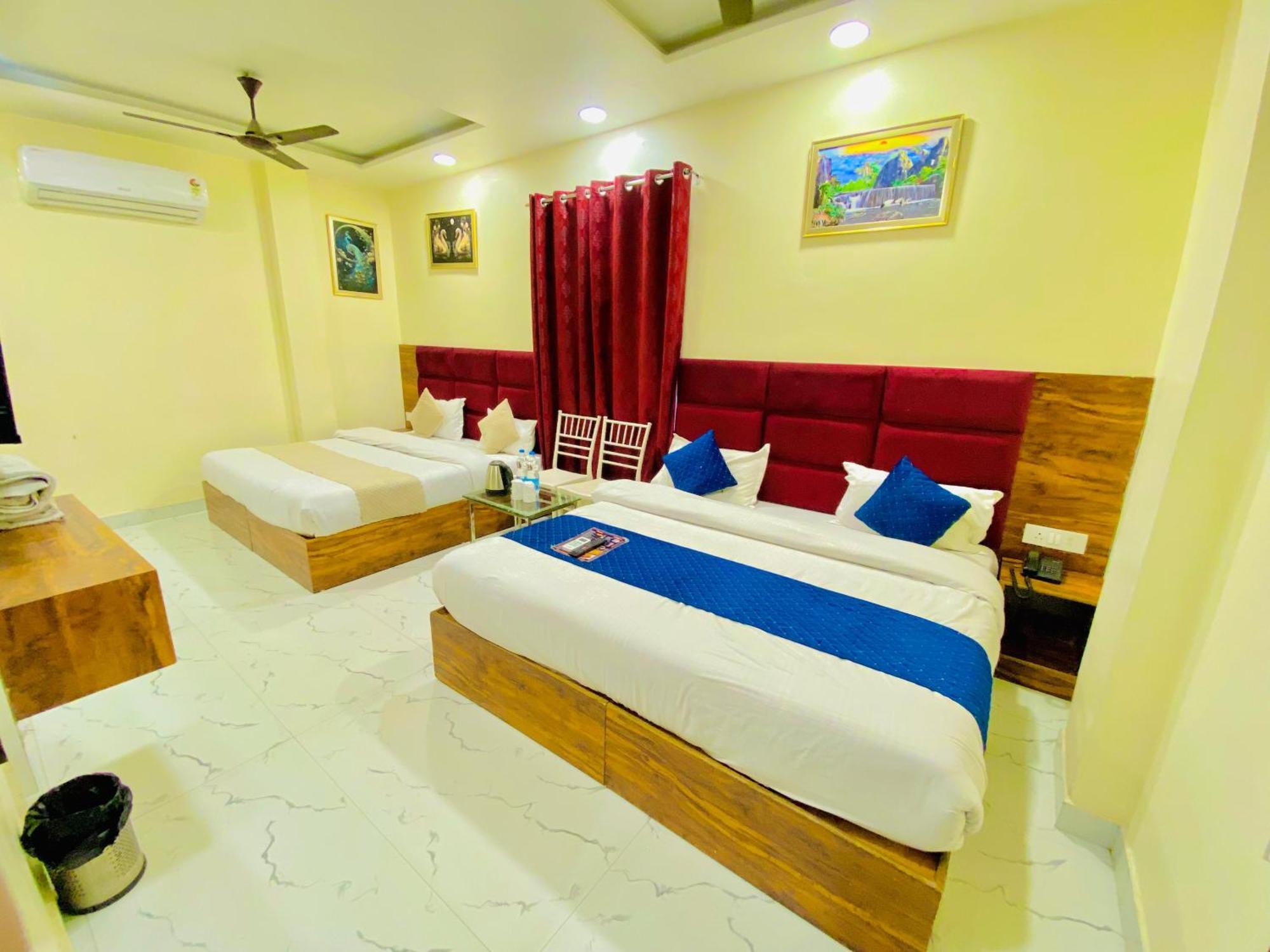 Hotel Holiday First 300 Meter From Golden Temple Amritsar Ngoại thất bức ảnh