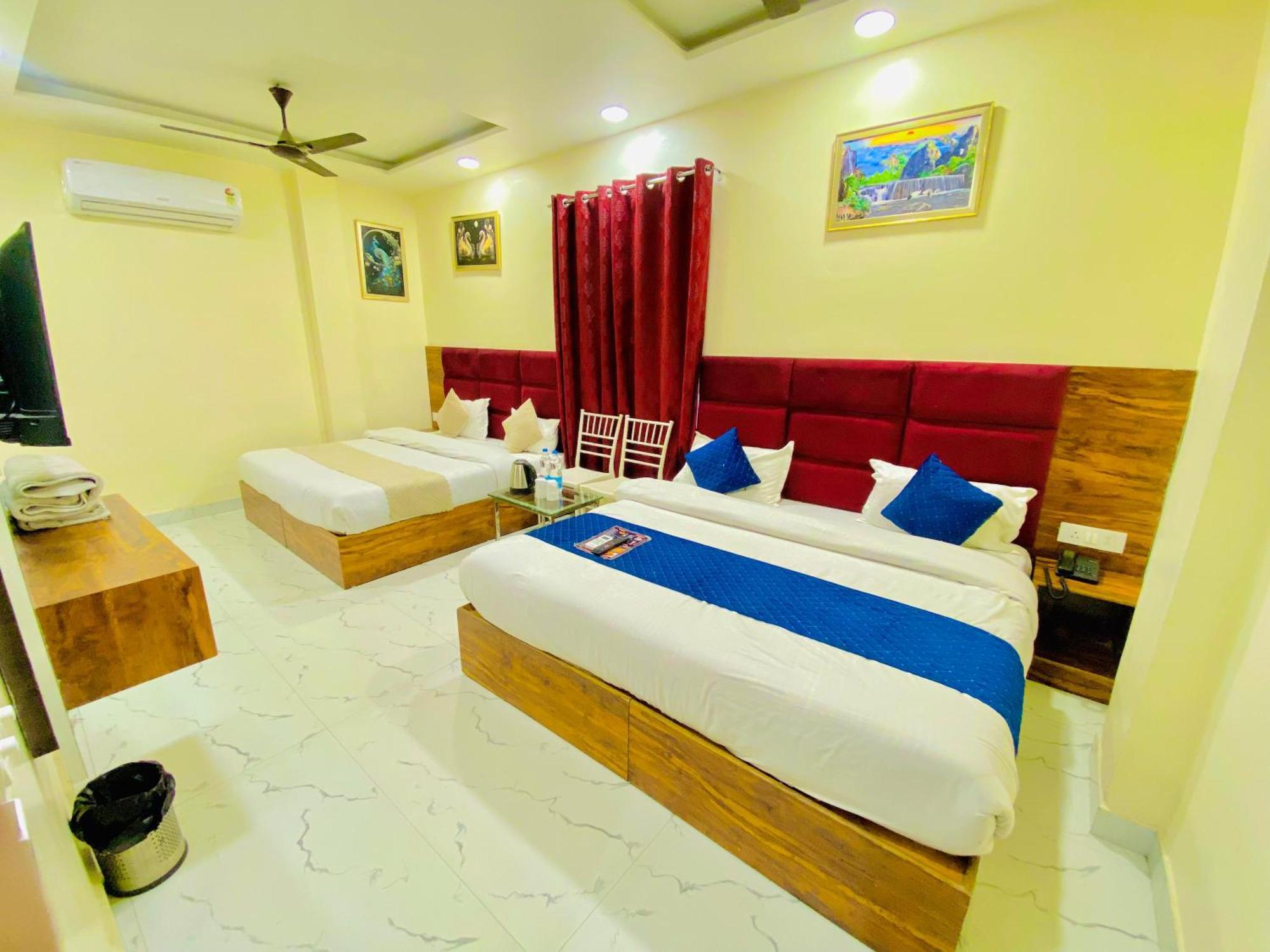 Hotel Holiday First 300 Meter From Golden Temple Amritsar Ngoại thất bức ảnh